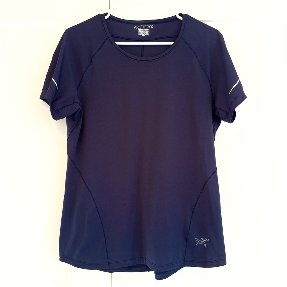 Arc'teryx Women's Navy Crew Neck SS - Size Large